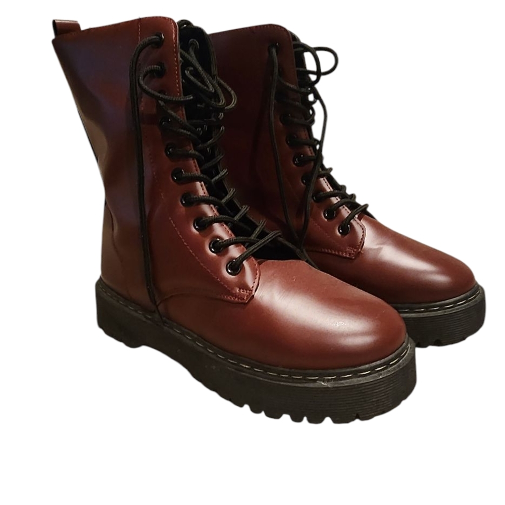 Stylish Women's Lace-Up Boots in Brown